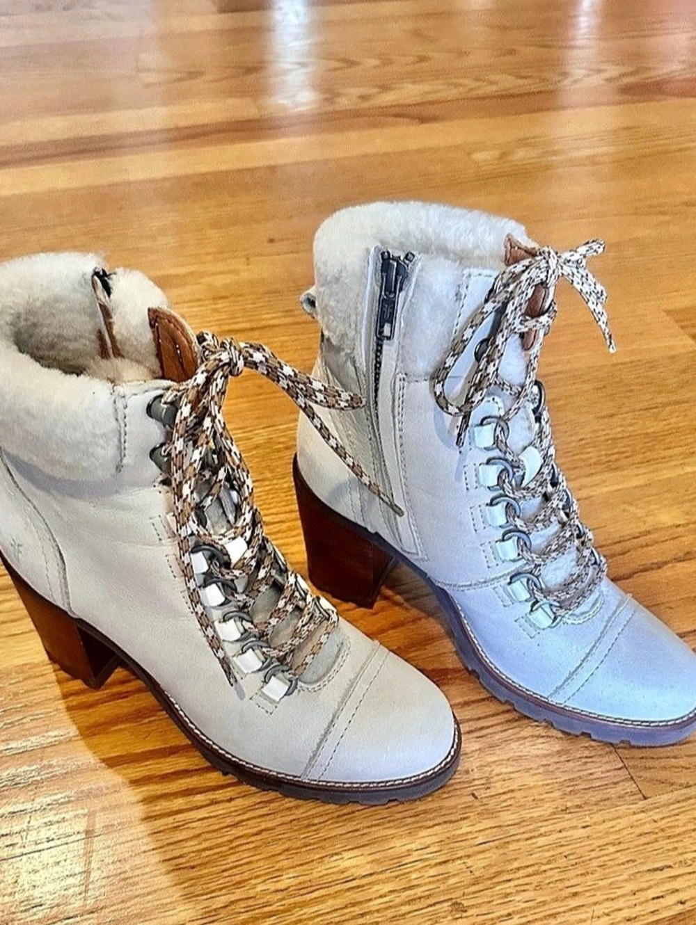 Frye Karen soft cream leather Heeled Ankle Boots , rugged soles, New size 6.5